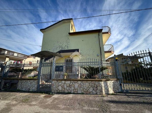 appartamento in vendita ad Eboli