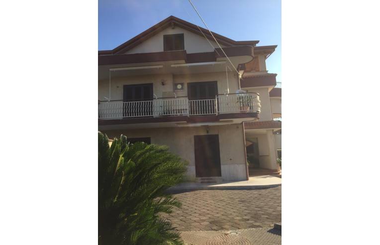 casa indipendente in vendita ad Eboli in zona Prato