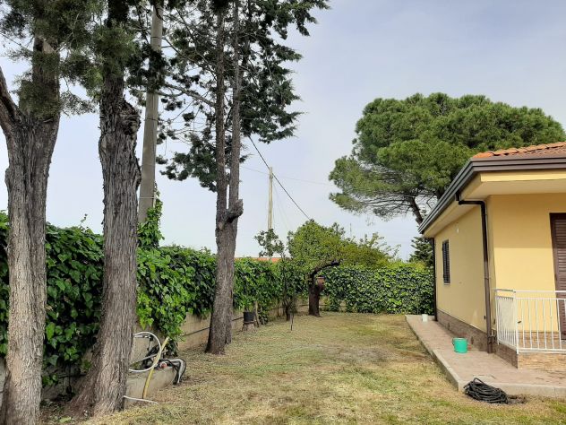 casa indipendente in vendita ad Eboli in zona Campolongo