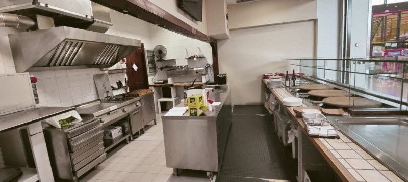 negozio in vendita ad Eboli