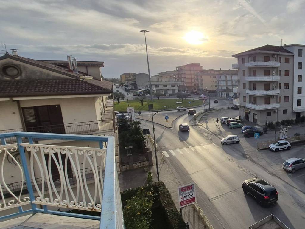 appartamento in vendita ad Eboli in zona Santa Cecilia