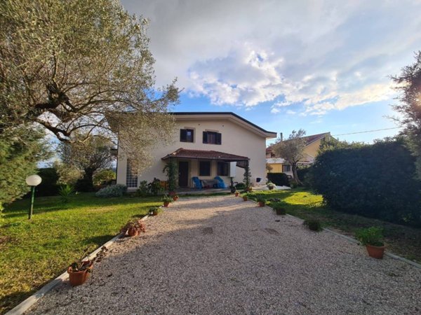villa in vendita ad Eboli