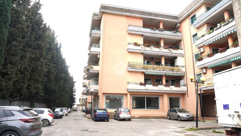 appartamento in vendita ad Eboli in zona Santa Cecilia