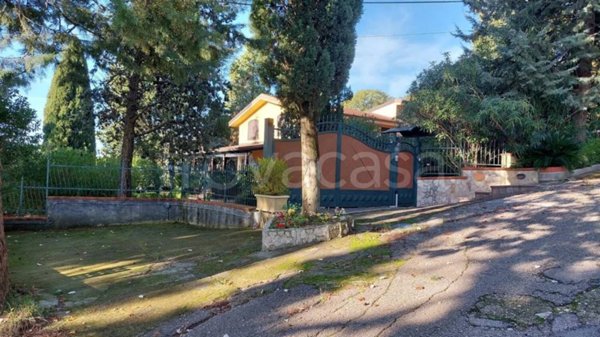 casa indipendente in vendita ad Eboli