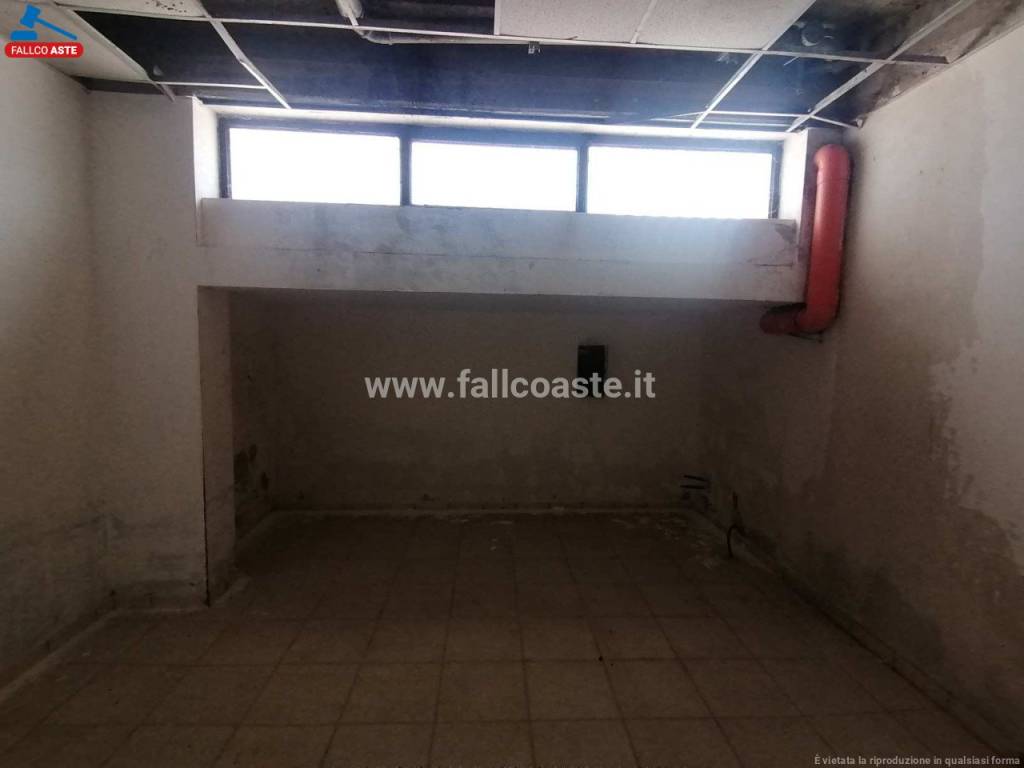 locale commerciale in vendita ad Eboli