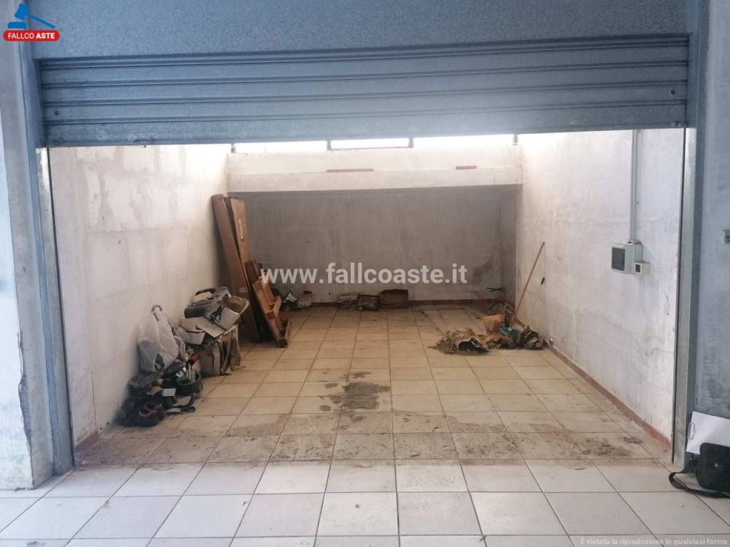 locale commerciale in vendita ad Eboli