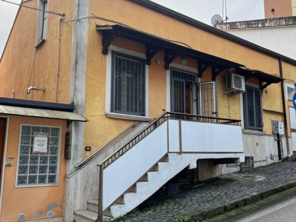 appartamento in vendita ad Eboli