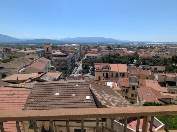 appartamento in vendita ad Eboli