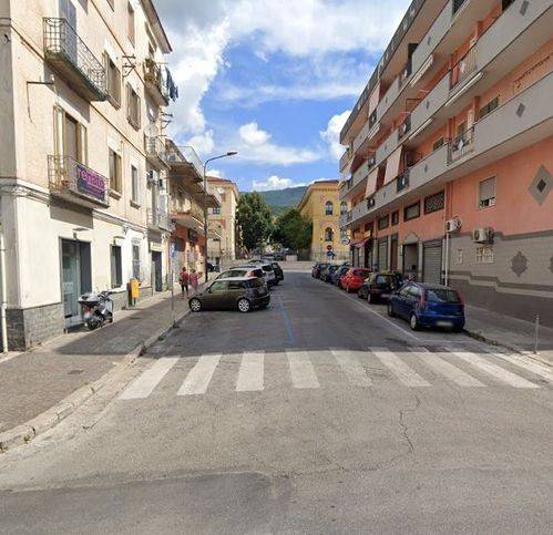 negozio in vendita ad Eboli