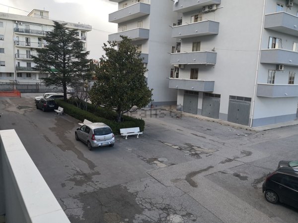 appartamento in vendita ad Eboli in zona Santa Cecilia