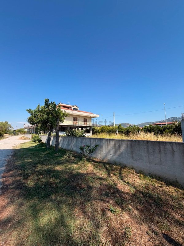 casa indipendente in vendita ad Eboli