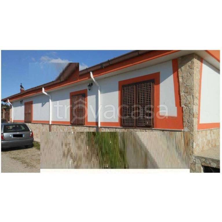 casa indipendente in vendita ad Eboli in zona Corno d'Oro