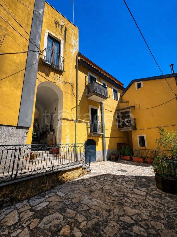 casa indipendente in vendita ad Eboli
