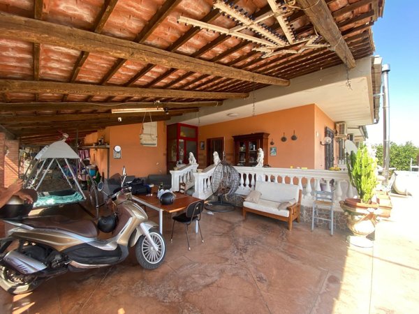 casa indipendente in vendita ad Eboli in zona Corno d'Oro