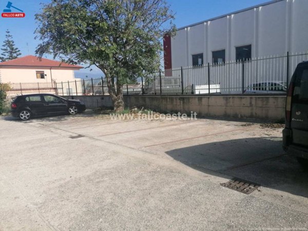 box auto in vendita ad Eboli