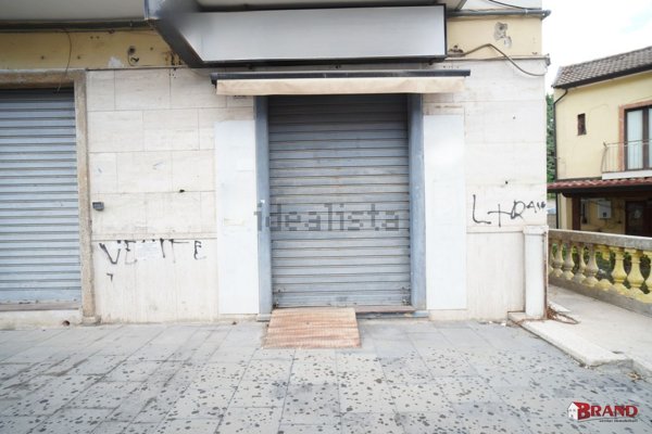 locale commerciale in vendita ad Eboli