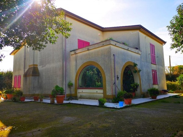 casa indipendente in vendita ad Eboli