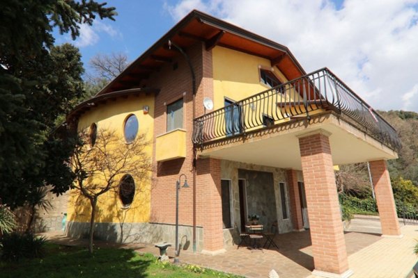 casa indipendente in vendita ad Eboli