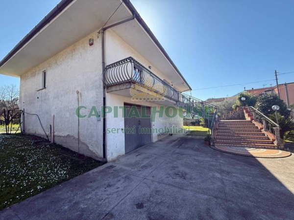 casa indipendente in vendita a Fisciano