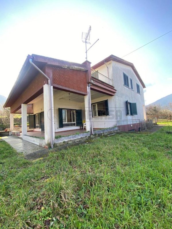 casa indipendente in vendita a Fisciano