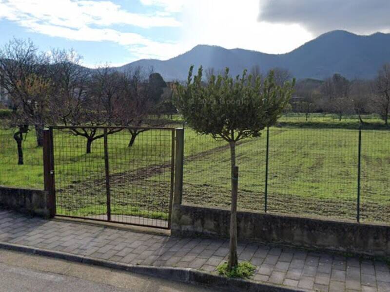 terreno edificabile in vendita a Fisciano