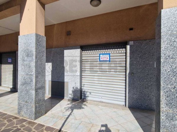 locale commerciale in vendita a Fisciano in zona Penta
