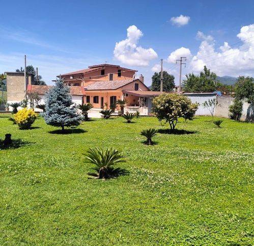 casa indipendente in vendita a Fisciano