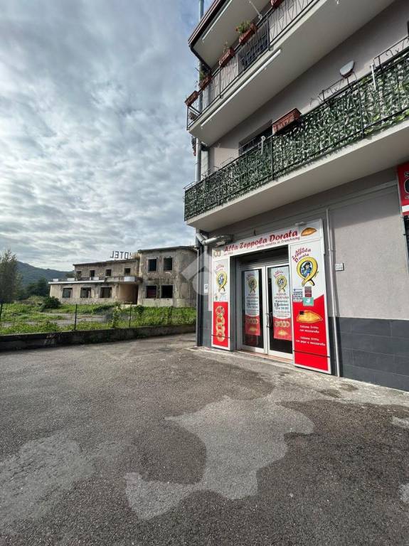 locale commerciale in vendita a Fisciano