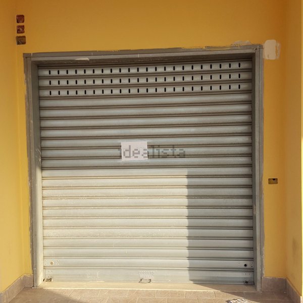 locale commerciale in vendita a Fisciano