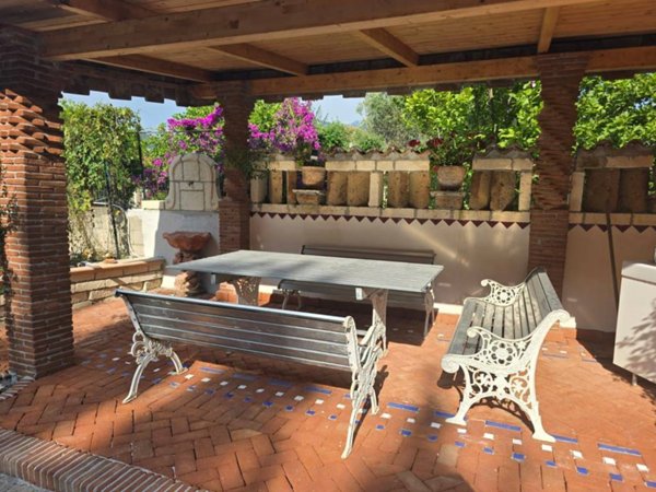 casa indipendente in vendita a Fisciano