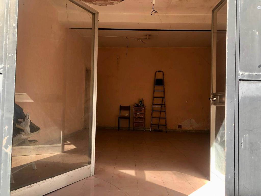 negozio in vendita a Fisciano