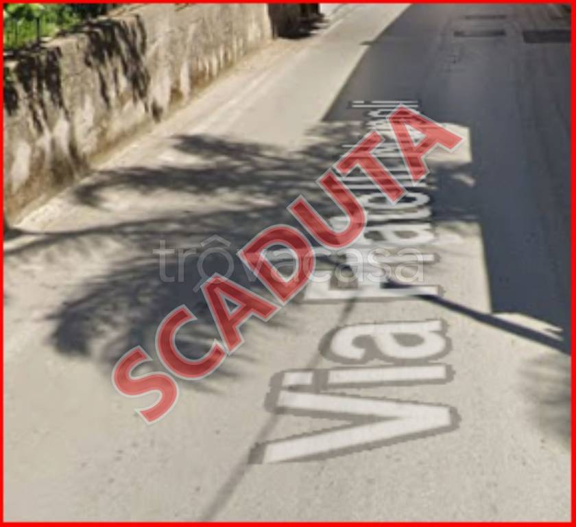 locale di sgombero in vendita a Fisciano in zona Penta