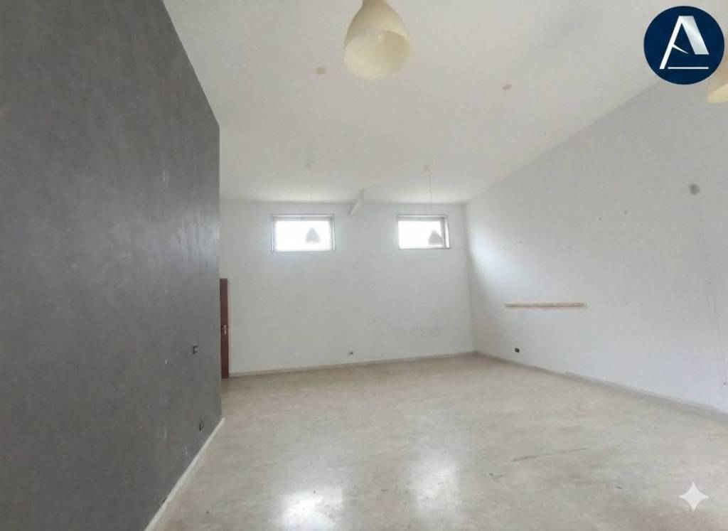 negozio in vendita a Fisciano in zona Bolano