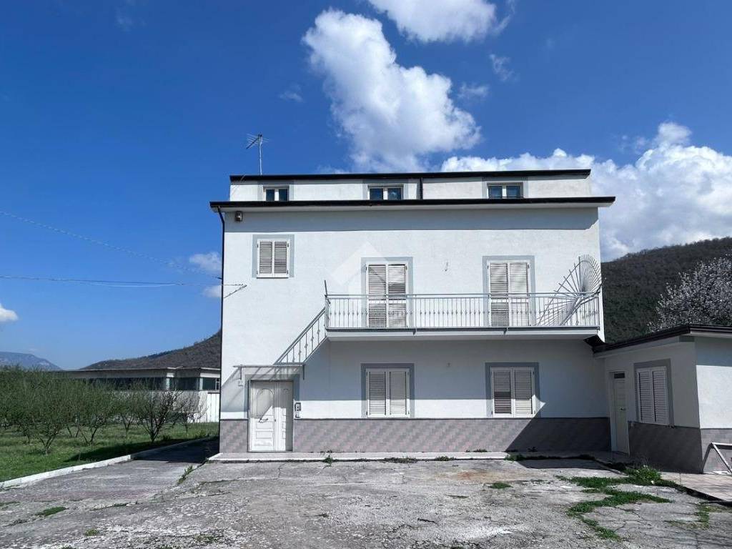 casa indipendente in vendita a Fisciano in zona Canfora
