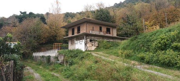 casa indipendente in vendita a Fisciano in zona Soccorso