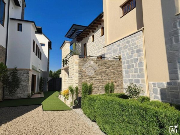 casa indipendente in vendita a Fisciano in zona Penta