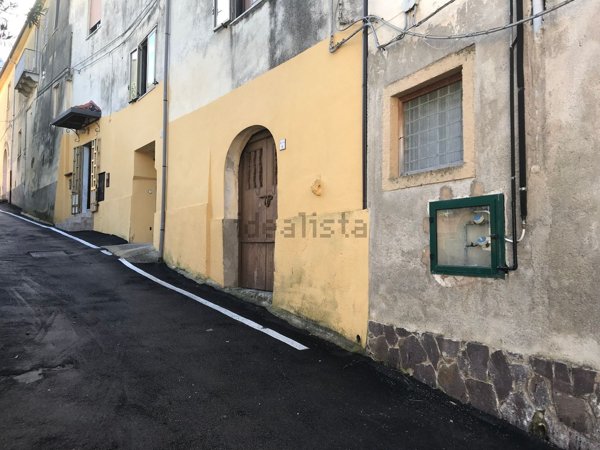 casa indipendente in vendita a Fisciano