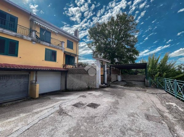 casa indipendente in vendita a Fisciano