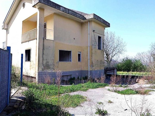 casa indipendente in vendita a Fisciano