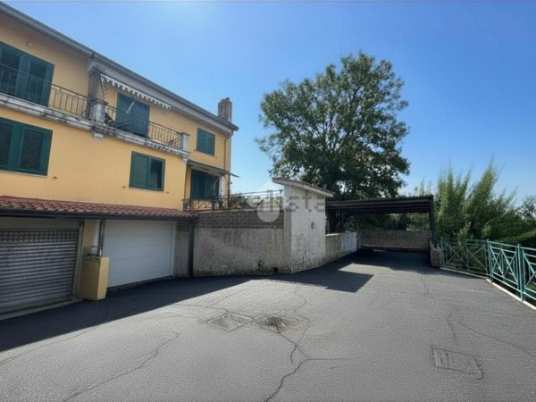 casa indipendente in vendita a Fisciano in zona Pizzolano