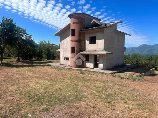 casa indipendente in vendita a Fisciano in zona Carpineto