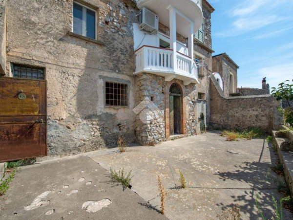 casa indipendente in vendita a Furore