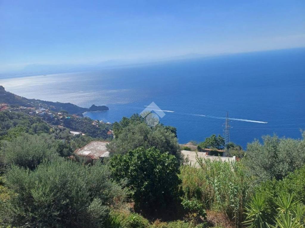 casa indipendente in vendita a Furore