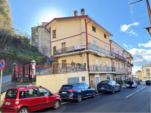 casa indipendente in vendita a Futani