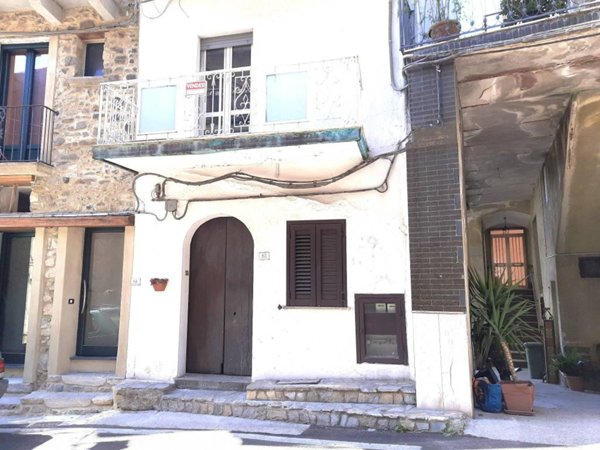 appartamento in vendita a Futani