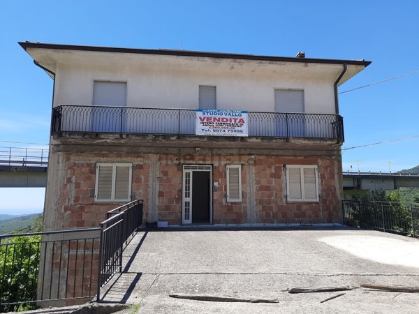casa indipendente in vendita a Futani