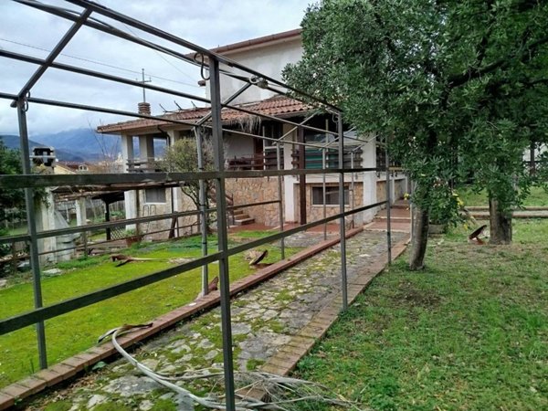 casa indipendente in vendita a Giffoni Sei Casali