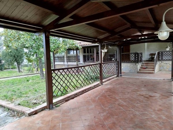 casa indipendente in vendita a Giffoni Sei Casali in zona Malche