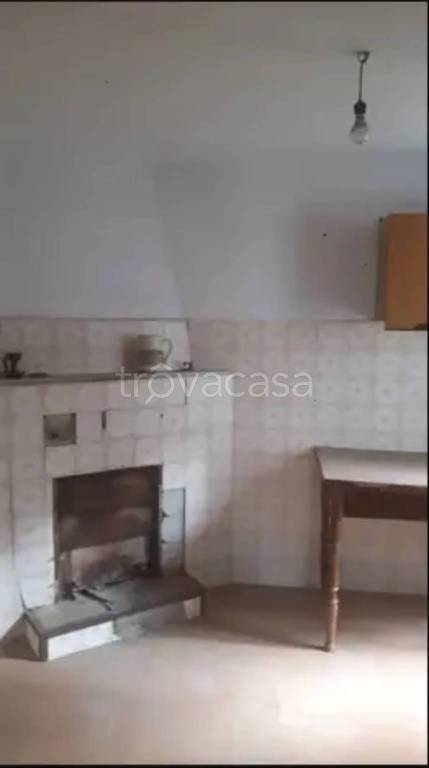 casa indipendente in vendita a Giffoni Sei Casali in zona Prepezzano