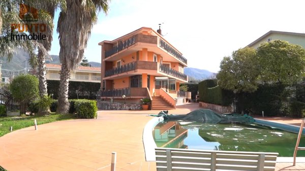 casa indipendente in vendita a Giffoni Sei Casali